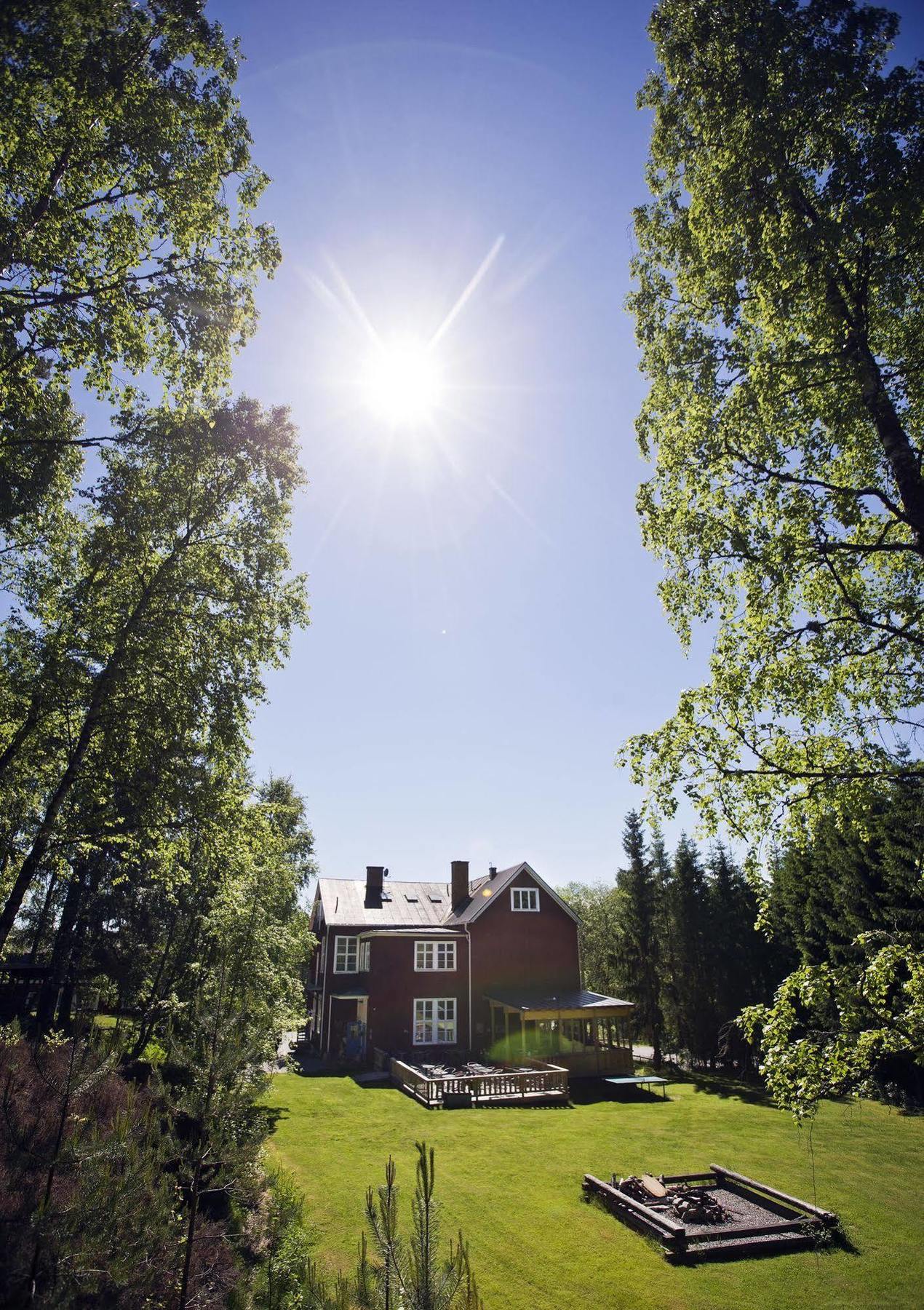 Guesthouse Eleven Hotel Арвика Экстерьер фото