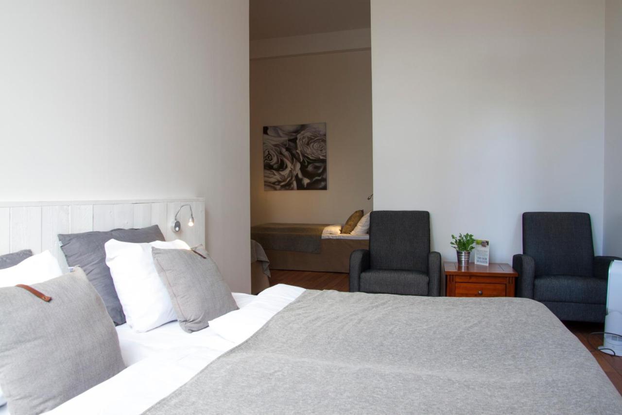 Guesthouse Eleven Hotel Арвика Экстерьер фото
